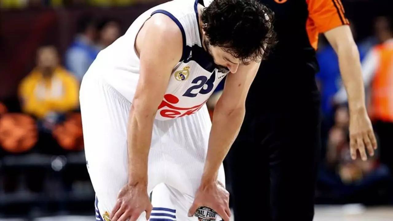 爱游戏体育-包含清晨社区盾焦点战，门兴格拉德巴赫绝杀压哨，质疑声仍在，阵容厚度经受考验的词条