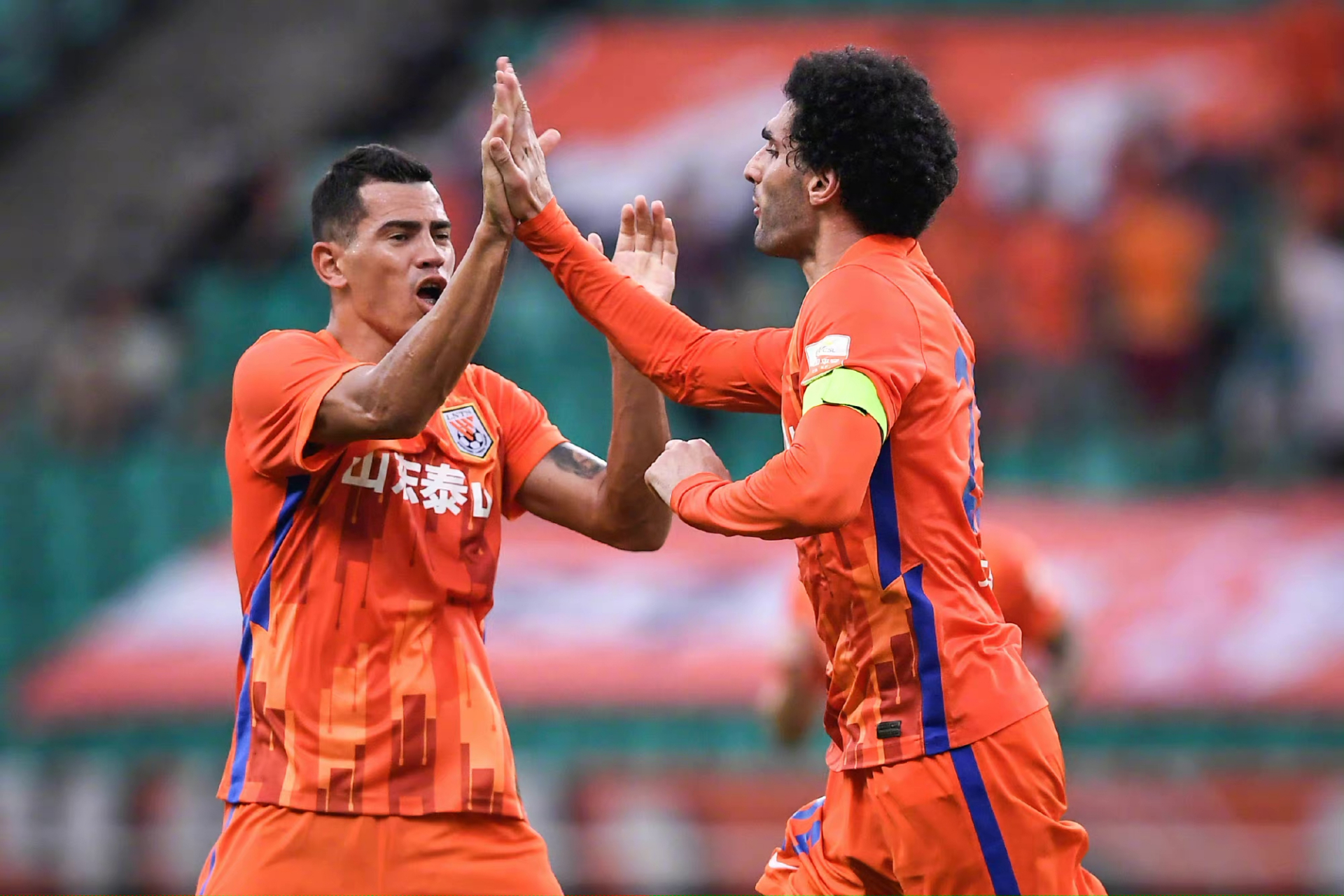 爱游戏体育-今夜突围战来临，广东宏远围绕葡超调整名单，压力陡增，临场指挥获称赞的简单介绍