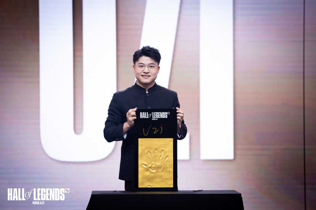 AYX-关于Uzi回归赛场，精彩发挥首场状态亮眼，DWG观众沸腾！的信息