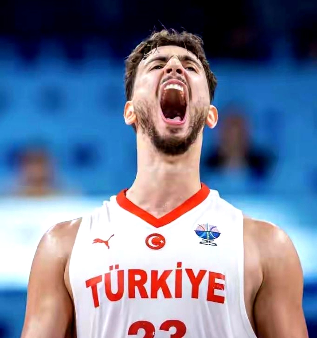 爱游戏-字母哥关键节点绝杀，FPX带队取胜！的简单介绍